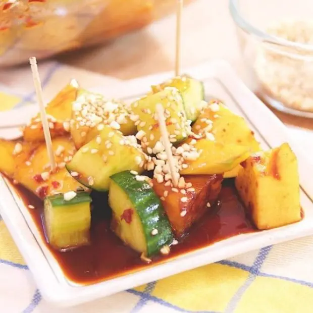 Rojak Petis - Malaysian Fruit Salad with Pineapple
